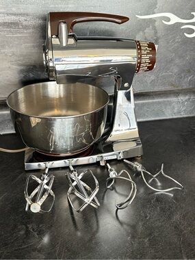 Vintage Sunbeam Mix Master mixer & bowl with attachments